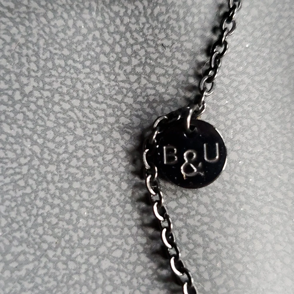 Titanium Black - Picture 2 of 4